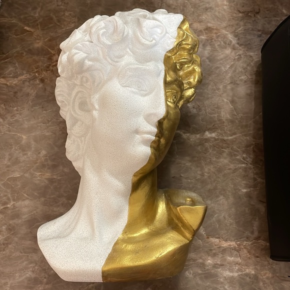 David Small statue - Picture 2 of 7